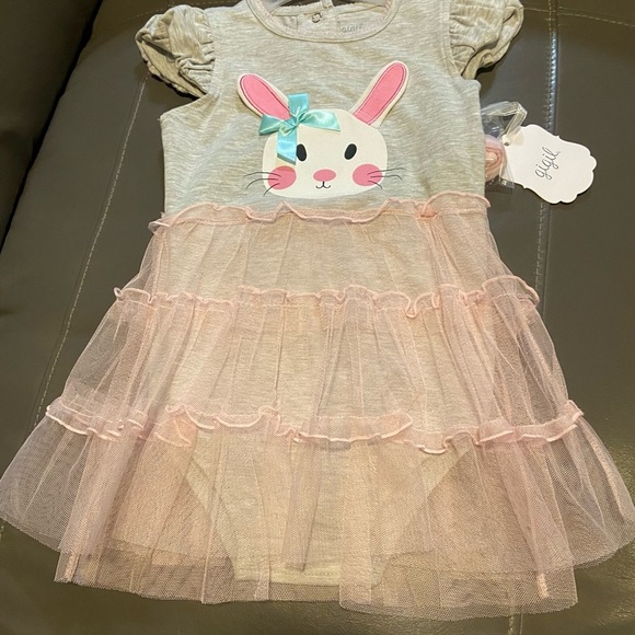 Gigil kid onesie with attached ruffle skirt - Picture 13 of 15